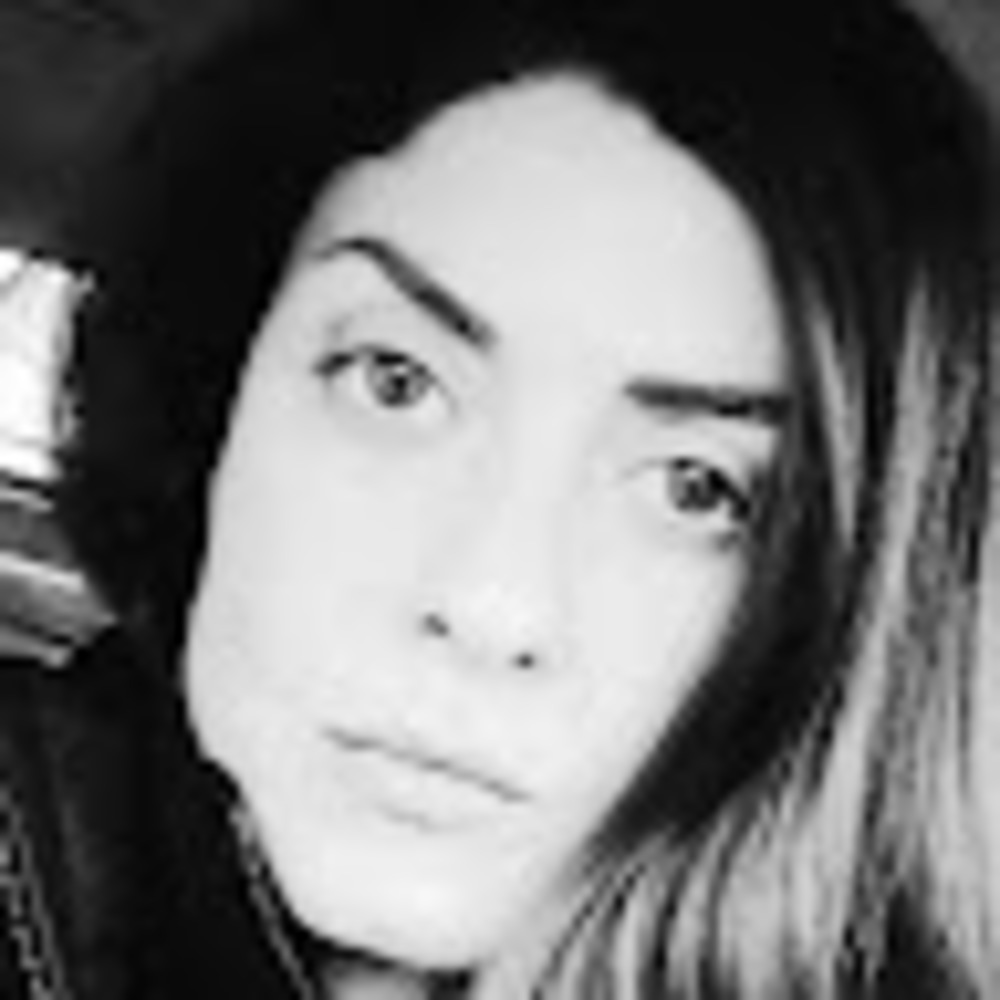 Meet your Posher, Simone